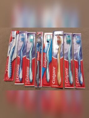 NWT & SEALED!! Colgate Wave And 360 Toothbrushes - Assorted Colors (11 Products)